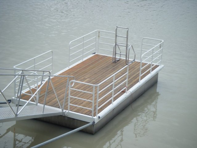 Floating Pontoon