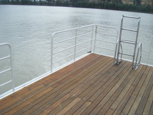 Floating Pontoon